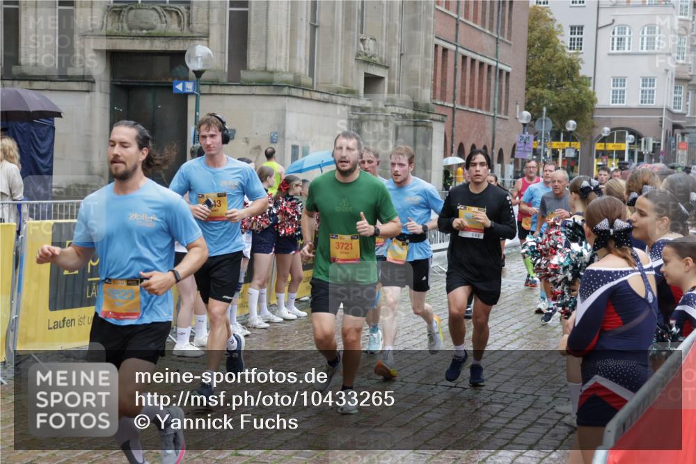 13.09.2026 - Kiel Lauf Yannick Fuchs http://msf.ph/oto/10433265 13.09.2026 11:42:23 Ziel 2430, 3629, 5774, 6895, 7247 meine-sportfotos.de
