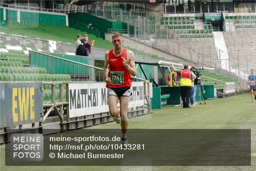 13.09.2026 - 21. swb-Marathon Bremen Michael Burmester http://msf.ph/oto/10433281 13.09.2026 12:32:22 Laufen im Stadion 417, 482, 573, 668, 943, 1020, 1126, 1507, 1606, 1629, 2100, 4474, 6507, 8044, 8285, 314, 358, 520, 547, 553, 574, 649, 719, 858, 934, 959, 1161, 1253, 1256, 1391, 1428, 1525, 1724, 1783, 1917, 3662, 4264 meine-sportfotos.de