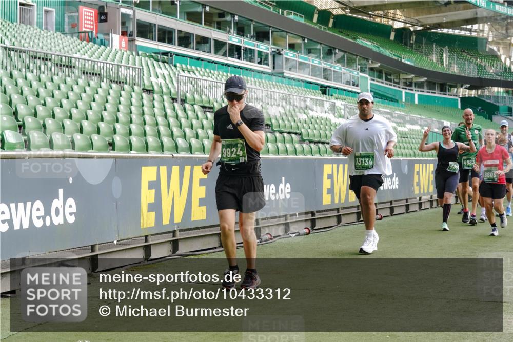 13.09.2026 - 21. swb-Marathon Bremen Michael Burmester http://msf.ph/oto/10433312 13.09.2026 13:30:21 Laufen im Stadion 122, 171, 224, 297, 405, 422, 476, 639, 685, 729, 754, 767, 806, 986, 1114, 1217, 1242, 1270, 1384, 1529, 1615, 1633, 1634, 1775, 1810, 1811, 1886, 1983, 2216, 2238, 2242, 2249, 2263, 2326, 2368, 2372, 2436, 2449, 2546, 2615, 2629, 2637, 2643, 2677, 2719, 2738, 2740, 2830, 2862, 2869, 2871, 2877, 2918, 2924, 2994, 3020, 3053, 3101, 3129, 3227, 3238, 3274, 3286, 3321, 3361, 3401, 3563, 3594, 3605, 3755, 3758, 3873, 3876, 3898, 3929, 3953, 3965, 3971, 4011, 4056 meine-sportfotos.de