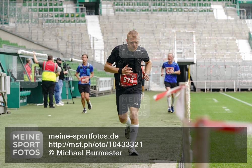 13.09.2026 - 21. swb-Marathon Bremen Michael Burmester http://msf.ph/oto/10433321 13.09.2026 12:32:28 Laufen im Stadion 417, 482, 573, 668, 943, 1020, 1126, 1507, 1606, 1629, 2100, 4474, 6507, 8044, 8285, 314, 358, 520, 547, 553, 574, 649, 719, 858, 934, 959, 1161, 1253, 1256, 1391, 1428, 1525, 1724, 1783, 3662 meine-sportfotos.de
