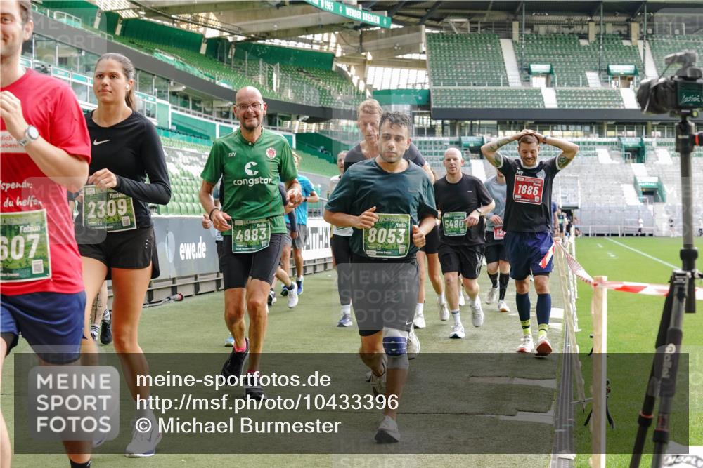 13.09.2026 - 21. swb-Marathon Bremen Michael Burmester http://msf.ph/oto/10433396 13.09.2026 13:30:25 Laufen im Stadion 122, 171, 224, 297, 405, 422, 476, 639, 685, 729, 754, 767, 806, 986, 1114, 1217, 1242, 1270, 1384, 1529, 1615, 1633, 1634, 1775, 1810, 1811, 1886, 1983, 2216, 2238, 2242, 2249, 2263, 2326, 2368, 2372, 2436, 2449, 2546, 2615, 2629, 2637, 2643, 2677, 2719, 2738, 2740, 2830, 2862, 2869, 2871, 2877, 2918, 2994, 3020, 3053, 3094, 3101, 3129, 3227, 3238, 3274, 3286, 3361, 3401, 3563, 3605, 3723, 3755, 3758, 3873, 3876, 3898, 3929, 3953, 3965, 3971, 4011, 4056 meine-sportfotos.de