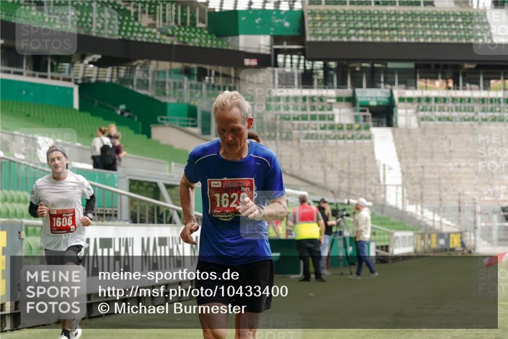13.09.2026 - 21. swb-Marathon Bremen Michael Burmester http://msf.ph/oto/10433400 13.09.2026 12:32:39 Laufen im Stadion 417, 482, 573, 668, 943, 1020, 1126, 1507, 1606, 1629, 2100, 4474, 6507, 7741, 8044, 314, 358, 520, 547, 553, 574, 649, 719, 858, 934, 959, 1253, 1256, 1391, 1428, 1525, 1783 meine-sportfotos.de