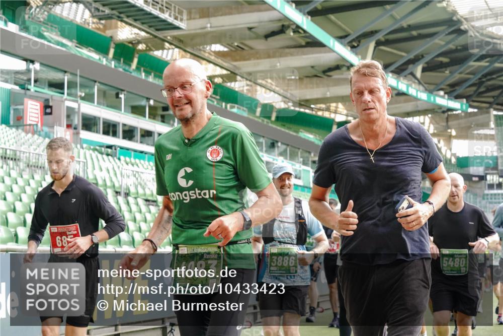 13.09.2026 - 21. swb-Marathon Bremen Michael Burmester http://msf.ph/oto/10433423 13.09.2026 13:30:27 Laufen im Stadion 122, 171, 224, 297, 405, 422, 476, 639, 685, 754, 767, 806, 986, 1114, 1217, 1242, 1270, 1529, 1615, 1633, 1634, 1775, 1810, 1811, 1886, 1983, 2216, 2238, 2242, 2249, 2263, 2326, 2368, 2372, 2436, 2449, 2546, 2615, 2629, 2637, 2643, 2677, 2719, 2738, 2740, 2830, 2869, 2871, 2877, 2918, 2994, 3020, 3053, 3094, 3101, 3129, 3227, 3274, 3286, 3361, 3401, 3563, 3605, 3723, 3755, 3758, 3873, 3876, 3898, 3929, 3953, 3965, 3971, 4011, 4056 meine-sportfotos.de