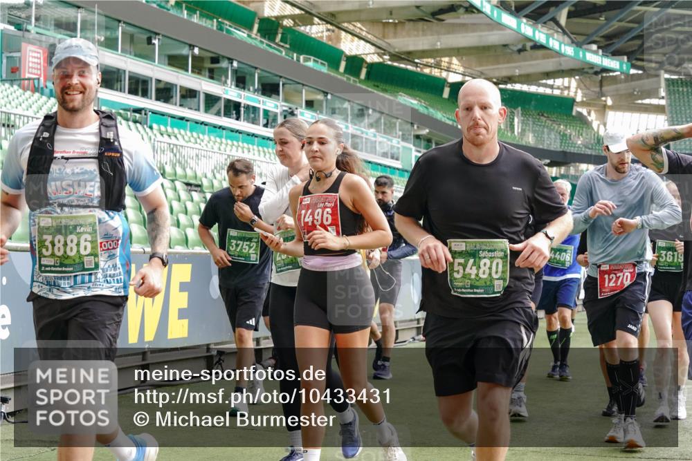 13.09.2026 - 21. swb-Marathon Bremen Michael Burmester http://msf.ph/oto/10433431 13.09.2026 13:30:28 Laufen im Stadion 122, 171, 224, 297, 405, 422, 476, 639, 754, 767, 806, 1114, 1217, 1242, 1270, 1529, 1615, 1633, 1634, 1775, 1810, 1811, 1886, 1983, 2216, 2238, 2242, 2249, 2263, 2326, 2368, 2372, 2436, 2449, 2546, 2615, 2629, 2637, 2643, 2677, 2719, 2738, 2740, 2830, 2869, 2871, 2877, 2918, 2994, 3020, 3053, 3094, 3101, 3129, 3227, 3274, 3286, 3361, 3401, 3563, 3605, 3723, 3755, 3758, 3873, 3876, 3898, 3929, 3953, 3965, 3971, 4011, 4056 meine-sportfotos.de