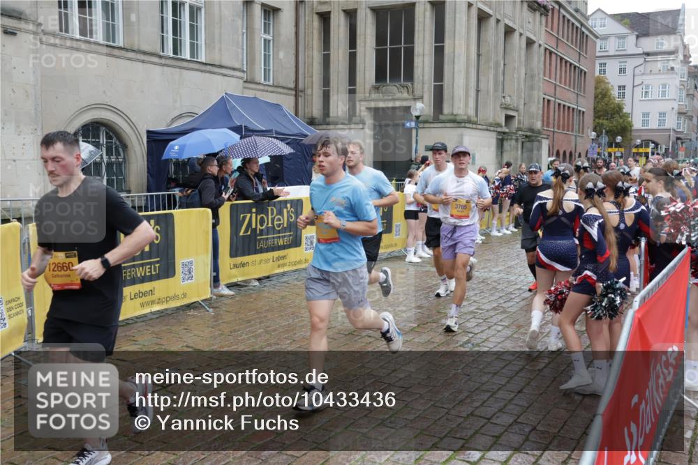 13.09.2026 - Kiel Lauf Yannick Fuchs http://msf.ph/oto/10433436 13.09.2026 11:42:47 Ziel 9569 meine-sportfotos.de