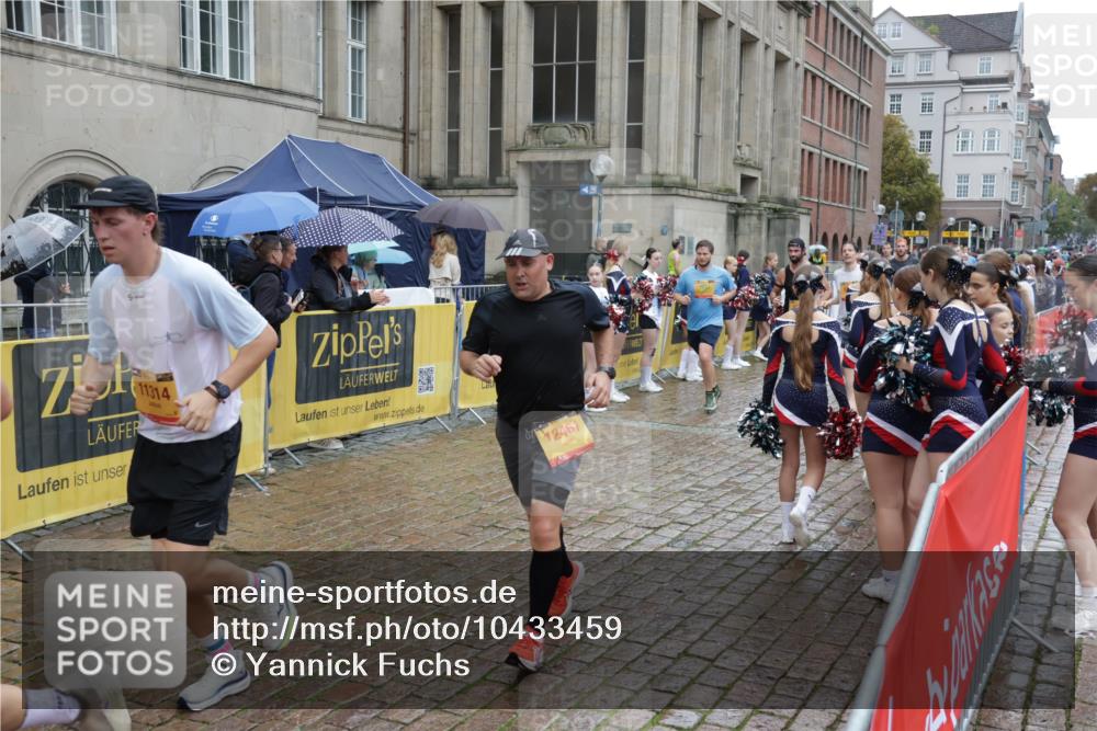 13.09.2026 - Kiel Lauf Yannick Fuchs http://msf.ph/oto/10433459 13.09.2026 11:42:48 Ziel 9569 meine-sportfotos.de