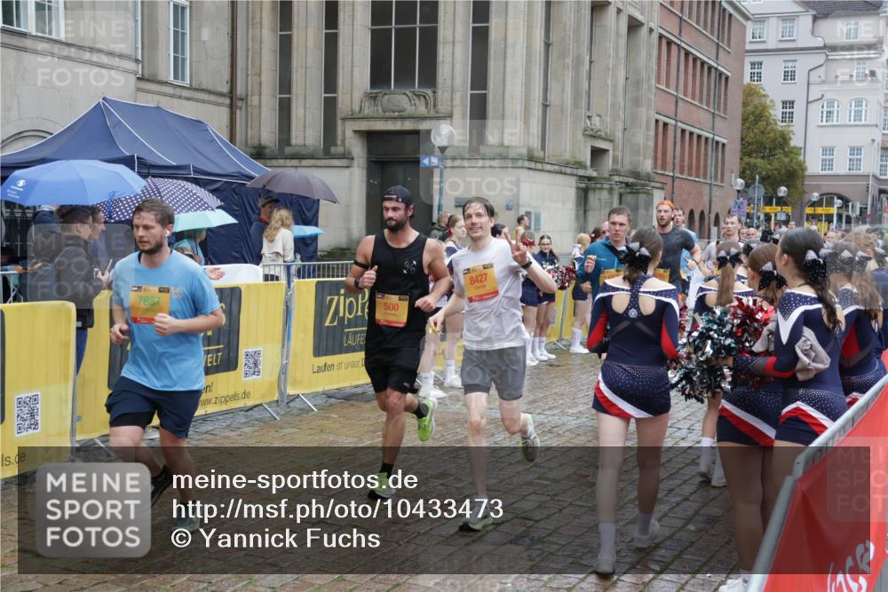 13.09.2026 - Kiel Lauf Yannick Fuchs http://msf.ph/oto/10433473 13.09.2026 11:42:50 Ziel 9569 meine-sportfotos.de