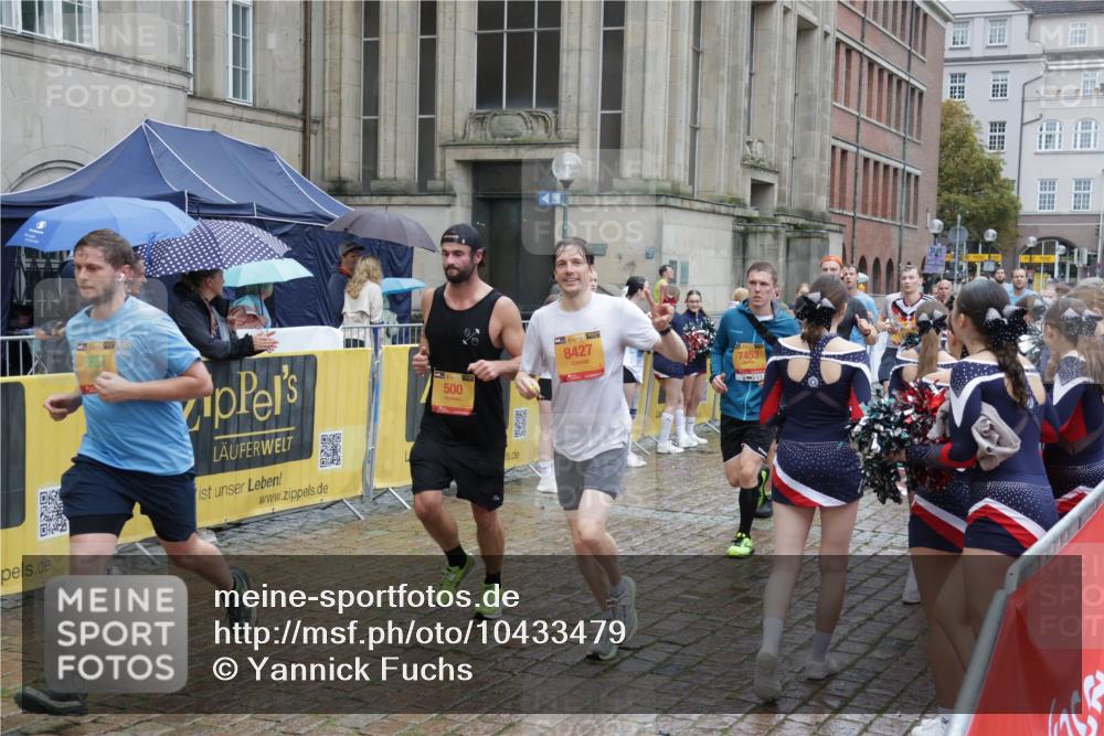 13.09.2026 - Kiel Lauf Yannick Fuchs http://msf.ph/oto/10433479 13.09.2026 11:42:50 Ziel 9569 meine-sportfotos.de