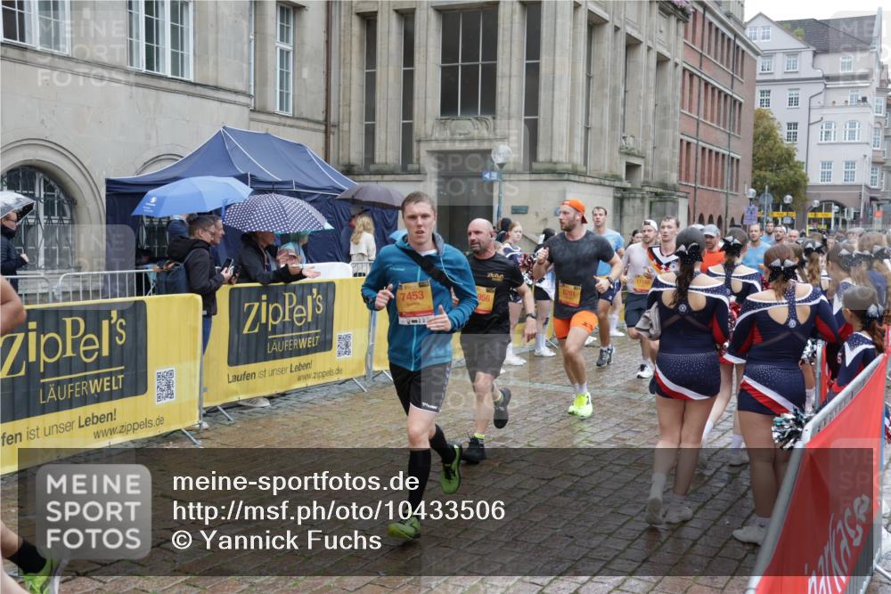 13.09.2026 - Kiel Lauf Yannick Fuchs http://msf.ph/oto/10433506 13.09.2026 11:42:52 Ziel 9569 meine-sportfotos.de