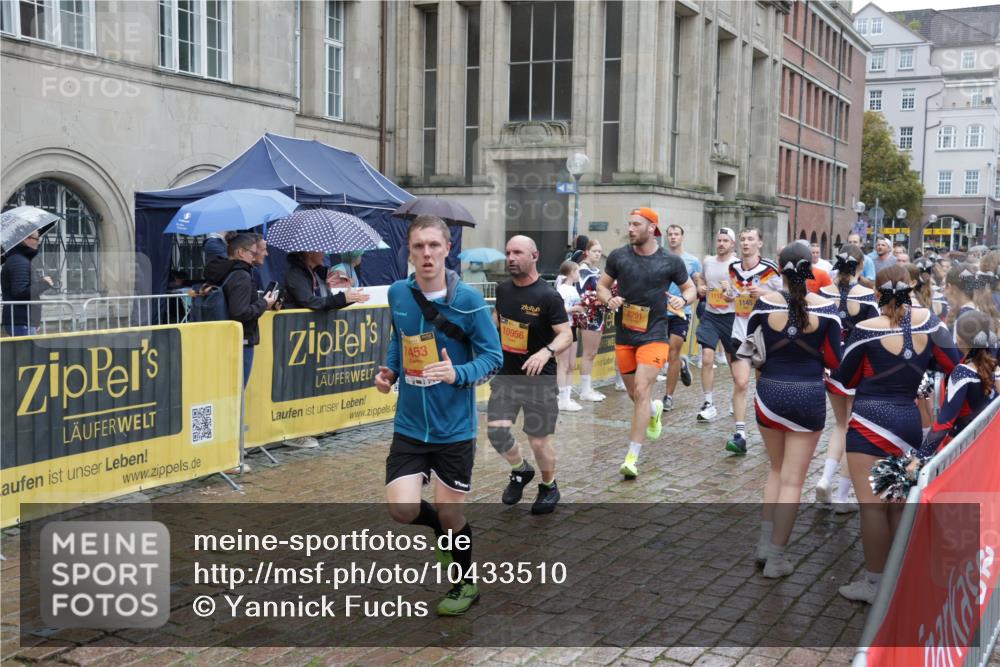 13.09.2026 - Kiel Lauf Yannick Fuchs http://msf.ph/oto/10433510 13.09.2026 11:42:52 Ziel 9569 meine-sportfotos.de