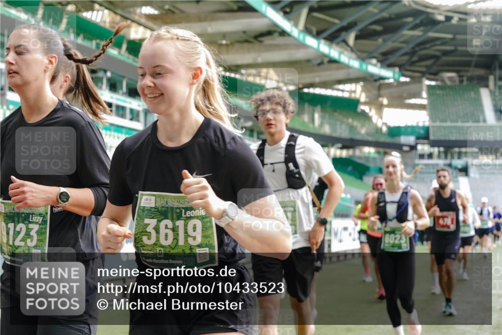 13.09.2026 - 21. swb-Marathon Bremen Michael Burmester http://msf.ph/oto/10433523 13.09.2026 13:30:31 Laufen im Stadion 122, 171, 224, 297, 405, 422, 476, 639, 754, 767, 806, 840, 1114, 1217, 1242, 1270, 1314, 1529, 1615, 1633, 1634, 1775, 1810, 1811, 1886, 1983, 2216, 2238, 2242, 2249, 2263, 2326, 2368, 2372, 2436, 2449, 2546, 2615, 2629, 2637, 2643, 2677, 2719, 2738, 2740, 2830, 2869, 2871, 2877, 2918, 2952, 2994, 3020, 3053, 3094, 3101, 3129, 3227, 3274, 3286, 3361, 3401, 3563, 3605, 3723, 3758, 3873, 3876, 3898, 3929, 3965, 3971, 4011, 4056 meine-sportfotos.de