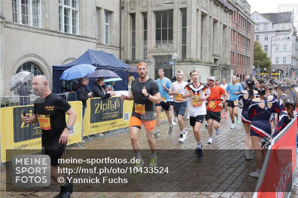 13.09.2026 - Kiel Lauf Yannick Fuchs http://msf.ph/oto/10433524 13.09.2026 11:42:53 Ziel 9569 meine-sportfotos.de