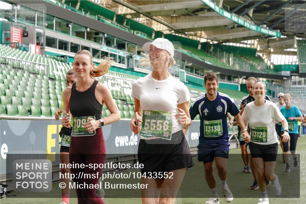 13.09.2026 - 21. swb-Marathon Bremen Michael Burmester http://msf.ph/oto/10433552 13.09.2026 13:30:36 Laufen im Stadion 122, 171, 224, 295, 297, 405, 476, 639, 754, 767, 806, 840, 1114, 1217, 1242, 1270, 1314, 1329, 1529, 1633, 1634, 1775, 1810, 1811, 1886, 1983, 2216, 2238, 2242, 2249, 2263, 2368, 2372, 2436, 2449, 2546, 2615, 2629, 2637, 2643, 2677, 2719, 2738, 2740, 2830, 2869, 2871, 2877, 2918, 2952, 2994, 3038, 3053, 3094, 3101, 3129, 3227, 3286, 3401, 3426, 3563, 3605, 3723, 3758, 3873, 3876, 3898, 3918, 3929, 3965, 3971, 4011, 4056, 4162, 111 meine-sportfotos.de