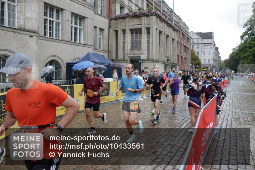 13.09.2026 - Kiel Lauf Yannick Fuchs http://msf.ph/oto/10433561 13.09.2026 11:42:55 Ziel 9569 meine-sportfotos.de