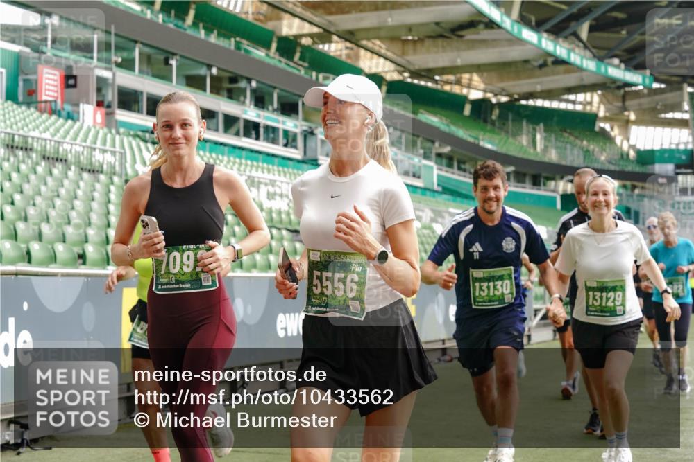 13.09.2026 - 21. swb-Marathon Bremen Michael Burmester http://msf.ph/oto/10433562 13.09.2026 13:30:36 Laufen im Stadion 122, 171, 224, 295, 297, 405, 476, 639, 754, 767, 806, 840, 1114, 1217, 1242, 1270, 1314, 1329, 1529, 1633, 1634, 1775, 1810, 1811, 1886, 1983, 2216, 2238, 2242, 2249, 2263, 2368, 2372, 2436, 2449, 2546, 2615, 2629, 2637, 2643, 2677, 2719, 2738, 2740, 2830, 2869, 2871, 2877, 2918, 2952, 2994, 3038, 3053, 3094, 3101, 3129, 3227, 3286, 3401, 3426, 3563, 3605, 3723, 3758, 3873, 3876, 3898, 3918, 3929, 3965, 3971, 4011, 4056, 4162, 111 meine-sportfotos.de