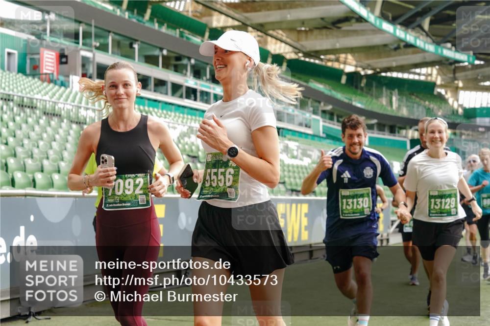 13.09.2026 - 21. swb-Marathon Bremen Michael Burmester http://msf.ph/oto/10433573 13.09.2026 13:30:36 Laufen im Stadion 122, 171, 224, 295, 297, 405, 476, 639, 754, 767, 806, 840, 1114, 1217, 1242, 1270, 1314, 1329, 1529, 1633, 1634, 1775, 1810, 1811, 1886, 1983, 2216, 2238, 2242, 2249, 2263, 2368, 2372, 2436, 2449, 2546, 2615, 2629, 2637, 2643, 2677, 2719, 2738, 2740, 2830, 2869, 2871, 2877, 2918, 2952, 2994, 3038, 3053, 3094, 3101, 3129, 3227, 3286, 3401, 3426, 3563, 3605, 3723, 3758, 3873, 3876, 3898, 3918, 3929, 3965, 3971, 4011, 4056, 4162, 111 meine-sportfotos.de