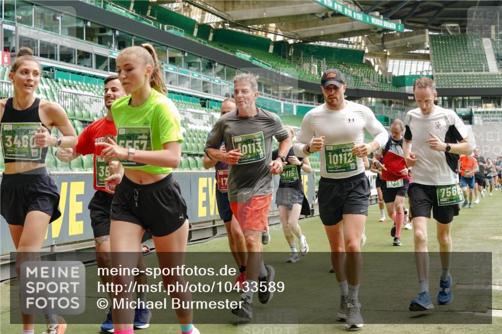 13.09.2026 - 21. swb-Marathon Bremen Michael Burmester http://msf.ph/oto/10433589 13.09.2026 13:04:58 Laufen im Stadion 178, 209, 210, 244, 323, 394, 488, 534, 536, 565, 647, 725, 881, 891, 900, 1073, 1239, 1243, 1307, 1308, 1343, 1373, 1380, 1456, 1479, 1627, 1649, 1653, 1656, 1687, 1771, 1780, 1914, 1932, 1941, 2023, 2089, 2126, 2223, 2241, 2265, 2301, 2369, 2430, 2452, 2602, 2723, 2742, 2764, 2851, 2867, 2872, 2891, 2910, 2919, 2957, 2959, 2977, 2985, 3028, 3030, 3217, 3278, 3320, 3343, 3419, 3425, 3444, 3454, 3485, 3521, 3579, 3618, 3796, 3909, 242 meine-sportfotos.de