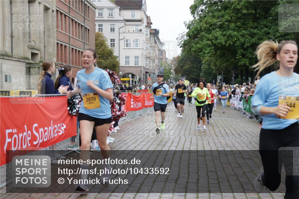 13.09.2026 - Kiel Lauf Yannick Fuchs http://msf.ph/oto/10433592 13.09.2026 09:47:25 Ziel 544, 1324, 2870, 3192, 3629, 6072, 6575, 6639, 8231, 8540, 8777, 9634, 9936, 10555, 1235, 1402, 2587, 2718, 2759, 2779, 4238, 4940, 5167, 5217, 5351, 6074, 6207, 7461, 7731, 7921, 8524, 9091, 9141, 9385, 10009, 10076, 10224, 10301, 10322, 10731, 10742, 10744, 11862, 11964, 12622, 12635, 390, 466, 591, 3373, 4011, 4400, 4479, 4480, 4952, 5517, 6696, 7767, 8503, 8833, 9528, 9697, 10789, 2527, 2718, 3808, 4087, 6638, 7190, 7446, 10322 meine-sportfotos.de