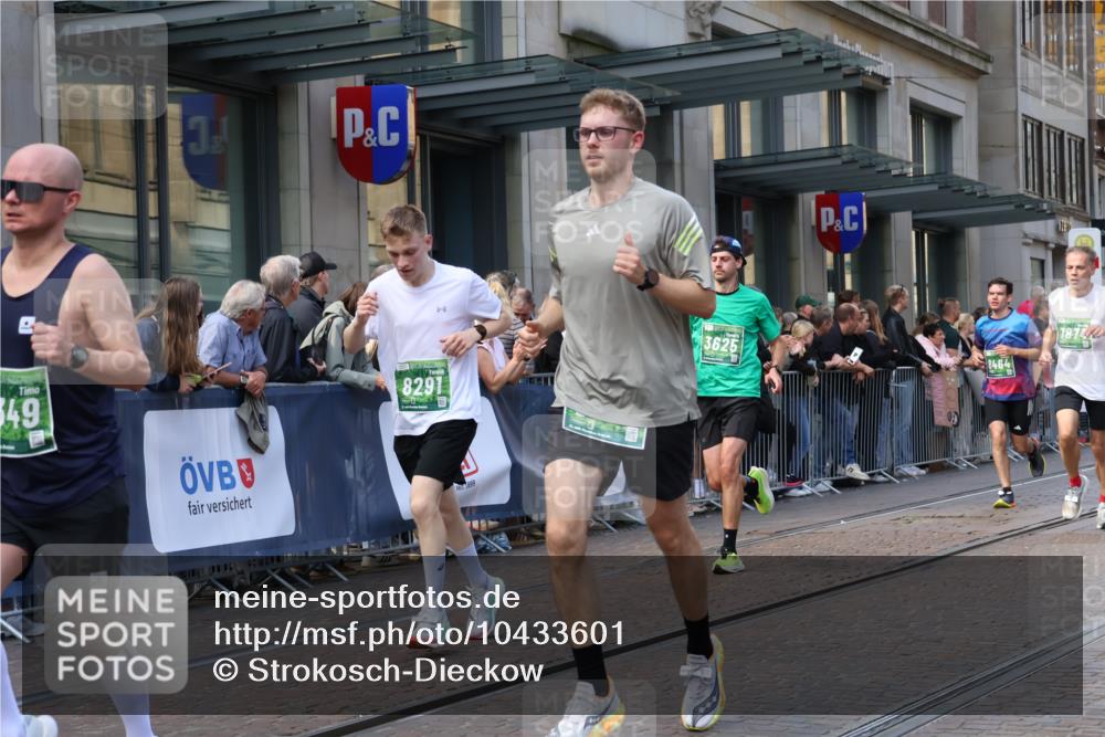 13.09.2026 - 21. swb-Marathon Bremen Strokosch-Dieckow http://msf.ph/oto/10433601 13.09.2026 13:12:50 Ziel 280, 313, 621, 868, 987, 1207, 2498, 2559, 2801, 2858, 2962, 3566, 3625, 4582, 5345, 5379, 5769, 5965, 6038, 6349, 6394, 7874, 8197, 8291, 8419, 8464, 8798, 9092, 9217, 13140, 1513, 2350, 2362, 2442, 3054, 3988, 4605, 4879, 5416, 5965, 6796, 8029, 8798, 9775, 9803, 13106 meine-sportfotos.de