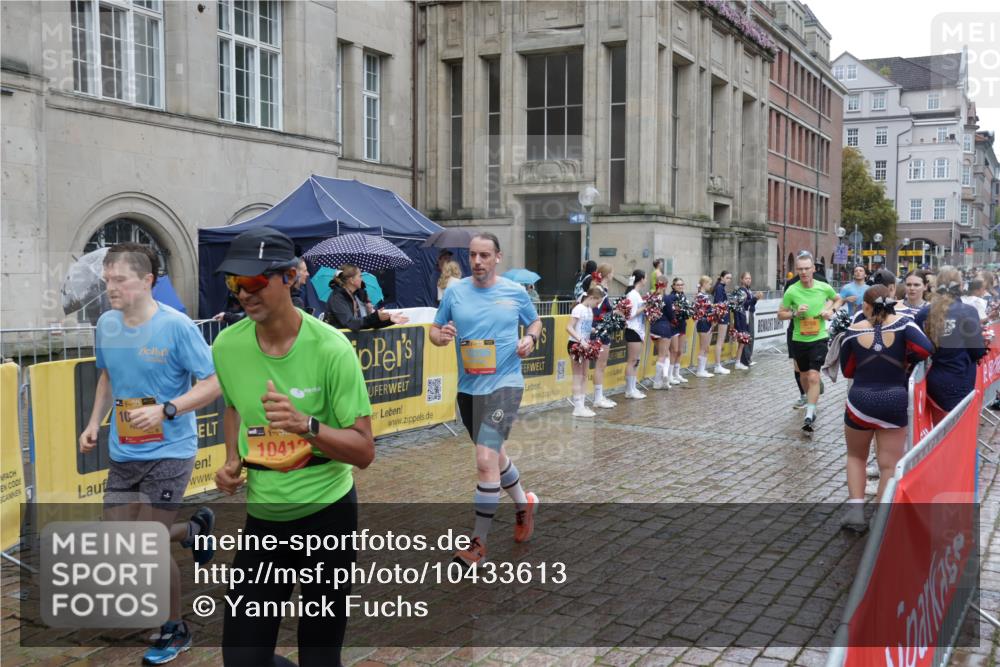 13.09.2026 - Kiel Lauf Yannick Fuchs http://msf.ph/oto/10433613 13.09.2026 11:43:01 Ziel 9569 meine-sportfotos.de