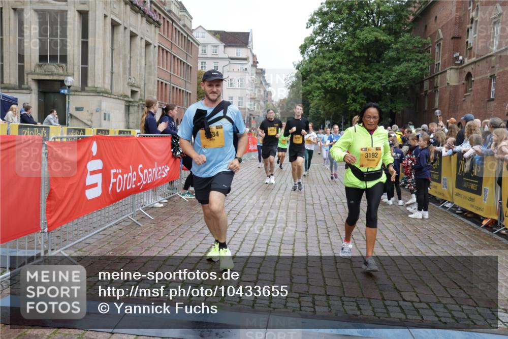 13.09.2026 - Kiel Lauf Yannick Fuchs http://msf.ph/oto/10433655 13.09.2026 09:47:29 Ziel 544, 591, 1324, 2870, 3192, 3629, 4480, 5517, 6072, 6575, 6639, 6696, 8231, 8503, 8540, 8777, 9634, 9936, 10789, 1235, 1402, 2587, 2759, 2779, 4238, 4940, 5167, 5217, 5351, 6074, 6207, 7461, 7731, 8524, 9091, 9385, 10009, 10076, 10224, 10301, 10555, 10731, 10742, 10744, 11862, 11964, 12622, 12635, 390, 466, 3373, 3735, 4011, 4103, 4365, 4400, 4460, 4479, 4952, 6078, 7767, 8096, 8833, 9528, 9697, 11654, 12099, 1402, 2718, 2779, 3808, 4087, 6638, 7446, 10322 meine-sportfotos.de