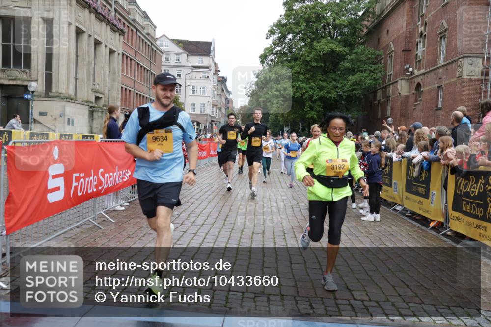 13.09.2026 - Kiel Lauf Yannick Fuchs http://msf.ph/oto/10433660 13.09.2026 09:47:29 Ziel 544, 591, 1324, 2870, 3192, 3629, 4480, 5517, 6072, 6575, 6639, 6696, 8231, 8503, 8540, 8777, 9634, 9936, 10789, 1235, 1402, 2587, 2759, 2779, 4238, 4940, 5167, 5217, 5351, 6074, 6207, 7461, 7731, 8524, 9091, 9385, 10009, 10076, 10224, 10301, 10555, 10731, 10742, 10744, 11862, 11964, 12622, 12635, 390, 466, 3373, 3735, 4011, 4103, 4365, 4400, 4460, 4479, 4952, 6078, 7767, 8096, 8833, 9528, 9697, 11654, 12099, 1402, 2718, 2779, 3808, 4087, 6638, 7446, 10322 meine-sportfotos.de