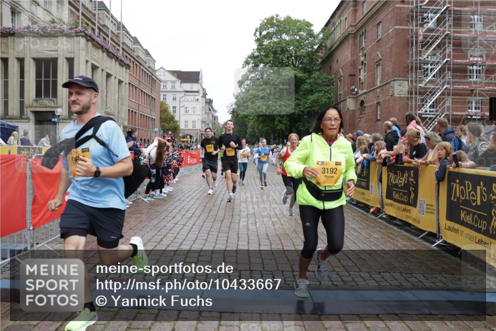 13.09.2026 - Kiel Lauf Yannick Fuchs http://msf.ph/oto/10433667 13.09.2026 09:47:29 Ziel 544, 591, 1324, 2870, 3192, 3629, 4480, 5517, 6072, 6575, 6639, 6696, 8231, 8503, 8540, 8777, 9634, 9936, 10789, 1235, 1402, 2587, 2759, 2779, 4238, 4940, 5167, 5217, 5351, 6074, 6207, 7461, 7731, 8524, 9091, 9385, 10009, 10076, 10224, 10301, 10555, 10731, 10742, 10744, 11862, 11964, 12622, 12635, 390, 466, 3373, 3735, 4011, 4103, 4365, 4400, 4460, 4479, 4952, 6078, 7767, 8096, 8833, 9528, 9697, 11654, 12099, 1402, 2718, 2779, 3808, 4087, 6638, 7446, 10322 meine-sportfotos.de