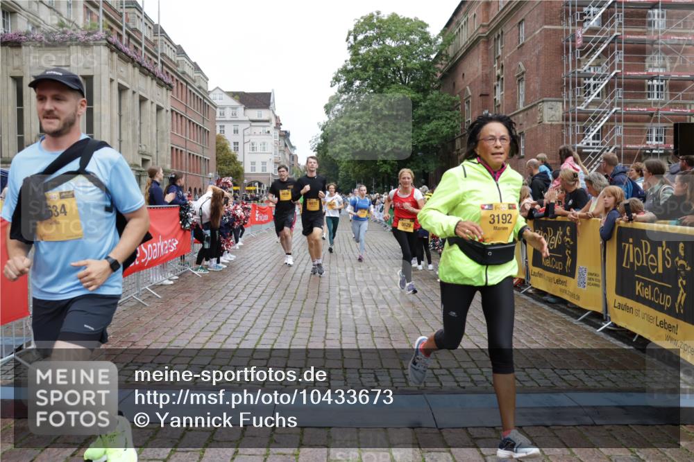 13.09.2026 - Kiel Lauf Yannick Fuchs http://msf.ph/oto/10433673 13.09.2026 09:47:30 Ziel 544, 591, 1324, 2870, 3192, 3629, 4480, 5517, 6072, 6575, 6639, 6696, 8231, 8503, 8540, 8777, 9634, 9936, 10789, 1235, 1402, 2587, 2759, 2779, 4238, 4940, 5167, 5217, 5351, 6074, 7461, 7731, 8524, 9091, 9385, 10009, 10076, 10224, 10301, 10555, 10731, 10742, 10744, 11862, 11964, 12622, 12635, 390, 466, 1743, 3373, 3735, 4011, 4103, 4365, 4400, 4460, 4479, 4952, 6078, 7767, 8096, 8833, 9528, 9697, 11396, 11654, 12099, 1402, 2718, 2779, 3808, 4087, 6638, 7446, 10322 meine-sportfotos.de