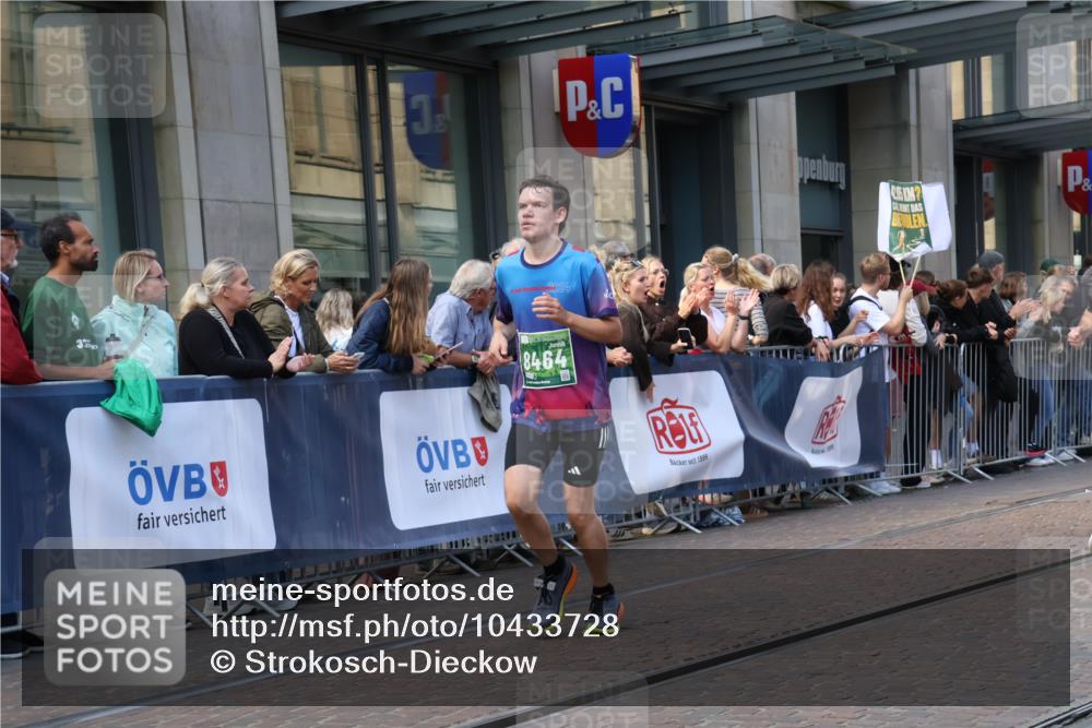 13.09.2026 - 21. swb-Marathon Bremen Strokosch-Dieckow http://msf.ph/oto/10433728 13.09.2026 13:12:54 Ziel 280, 313, 621, 868, 987, 1207, 2130, 2498, 2559, 2858, 2962, 3566, 3625, 4582, 5345, 5769, 6038, 6349, 6394, 7874, 8197, 8291, 8419, 8464, 9092, 9217, 1513, 2350, 2362, 2442, 2801, 2858, 3054, 3988, 4605, 4879, 5379, 5965, 6796, 8029, 8798, 9775, 9803, 13106, 13140 meine-sportfotos.de