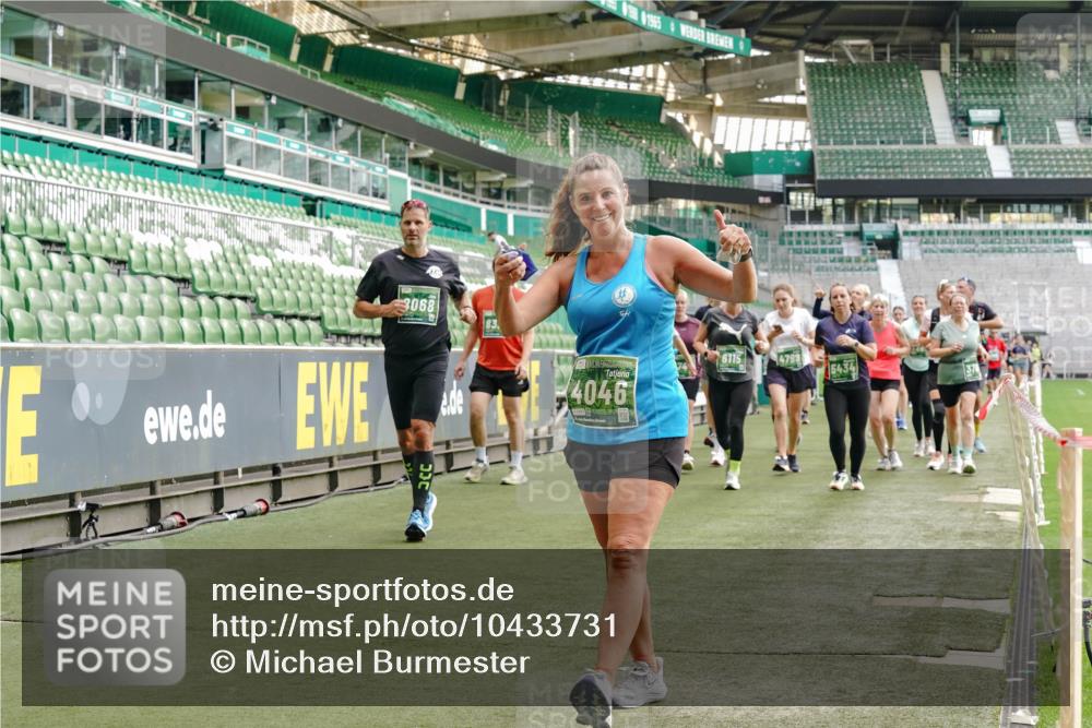 13.09.2026 - 21. swb-Marathon Bremen Michael Burmester http://msf.ph/oto/10433731 13.09.2026 13:31:21 Laufen im Stadion 122, 224, 295, 297, 386, 405, 487, 617, 639, 767, 806, 840, 965, 1114, 1142, 1310, 1314, 1326, 1329, 1427, 1529, 1775, 1801, 1810, 1811, 1869, 1892, 1897, 1904, 1983, 2216, 2242, 2249, 2253, 2344, 2368, 2372, 2615, 2629, 2637, 2643, 2677, 2719, 2726, 2738, 2869, 2871, 2877, 2918, 2945, 2952, 2994, 3038, 3094, 3101, 3140, 3223, 3227, 3379, 3401, 3426, 3572, 3644, 3723, 3736, 3873, 3876, 3918, 3929, 3944, 3960, 4056, 4162, 4309, 4460, 111 meine-sportfotos.de