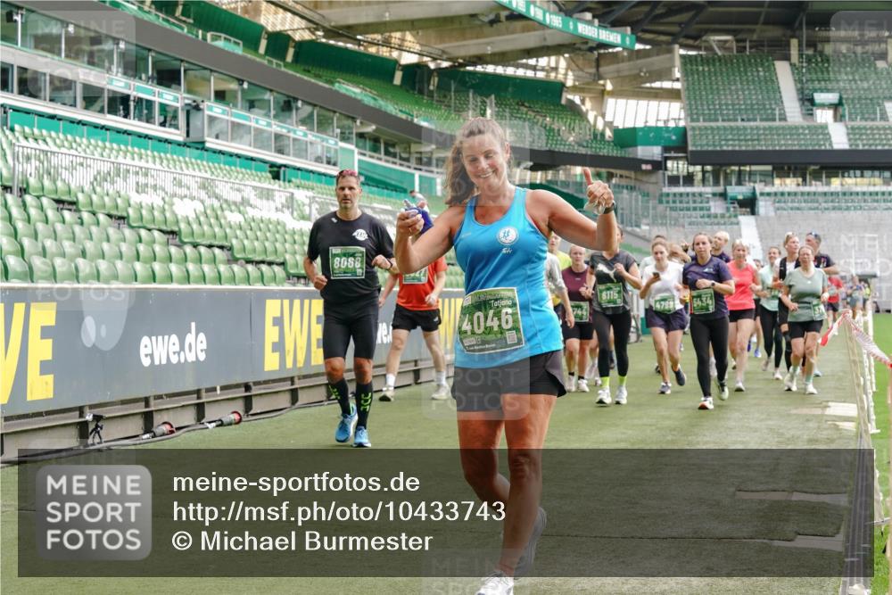 13.09.2026 - 21. swb-Marathon Bremen Michael Burmester http://msf.ph/oto/10433743 13.09.2026 13:31:21 Laufen im Stadion 122, 224, 295, 297, 386, 405, 487, 617, 639, 767, 806, 840, 965, 1114, 1142, 1310, 1314, 1326, 1329, 1427, 1529, 1775, 1801, 1810, 1811, 1869, 1892, 1897, 1904, 1983, 2216, 2242, 2249, 2253, 2344, 2368, 2372, 2615, 2629, 2637, 2643, 2677, 2719, 2726, 2738, 2869, 2871, 2877, 2918, 2945, 2952, 2994, 3038, 3094, 3101, 3140, 3223, 3227, 3379, 3401, 3426, 3572, 3644, 3723, 3736, 3873, 3876, 3918, 3929, 3944, 3960, 4056, 4162, 4309, 4460, 111 meine-sportfotos.de
