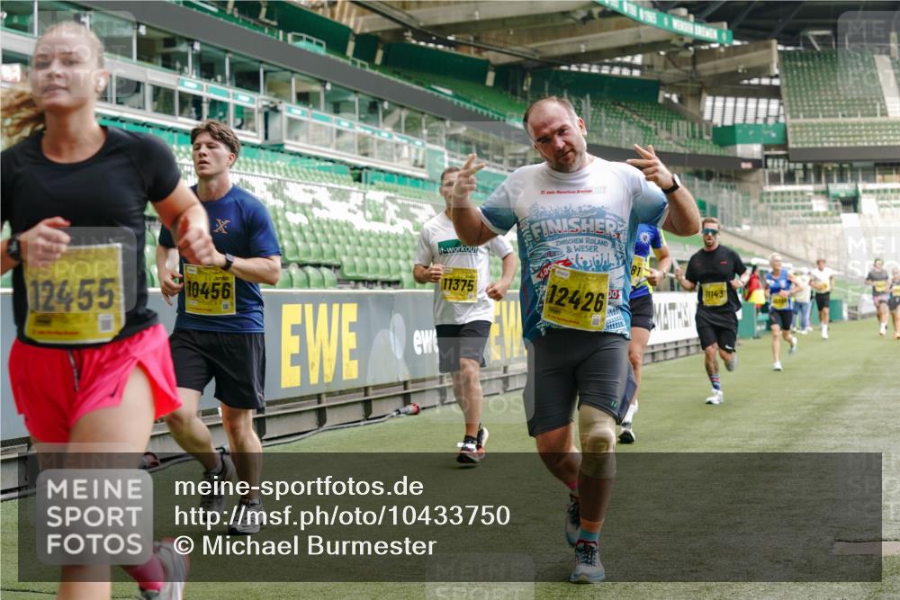 13.09.2026 - 21. swb-Marathon Bremen Michael Burmester http://msf.ph/oto/10433750 13.09.2026 10:24:39 Laufen im Stadion 10143, 10235, 10312, 10328, 10336, 10337, 10341, 10358, 10456, 10520, 10592, 10593, 10618, 10632, 10775, 10782, 10816, 10861, 10972, 10988, 11042, 11108, 11143, 11201, 11265, 11373, 11375, 11426, 11442, 11468, 11527, 11607, 11615, 11628, 11630, 11632, 11704, 11713, 11758, 11779, 11826, 11895, 11903, 11948, 12053, 12144, 12246, 12281, 12339, 12404, 12406, 12426, 12442, 12468, 12469, 12477, 12525, 13520, 13563, 13566, 13580, 13585, 13586 meine-sportfotos.de