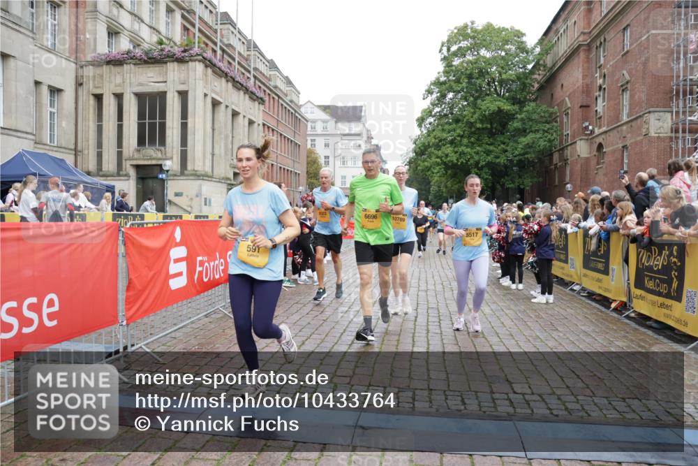 13.09.2026 - Kiel Lauf Yannick Fuchs http://msf.ph/oto/10433764 13.09.2026 09:47:34 Ziel 466, 591, 3192, 3373, 3629, 4011, 4479, 4480, 5517, 6072, 6639, 6696, 7767, 8503, 8540, 8777, 8833, 9528, 9634, 9936, 10789, 544, 1235, 1324, 2587, 2759, 2870, 4940, 5167, 5217, 5351, 6575, 7461, 8231, 8524, 9091, 10009, 10076, 10224, 10555, 10742, 10744, 11862, 11964, 12635, 390, 1743, 2241, 2755, 3735, 3812, 4103, 4225, 4365, 4400, 4460, 4952, 5215, 6078, 6942, 8096, 9697, 10823, 11396, 11654, 12007, 12099, 12167, 12393, 1402, 2718, 2759, 2779 meine-sportfotos.de