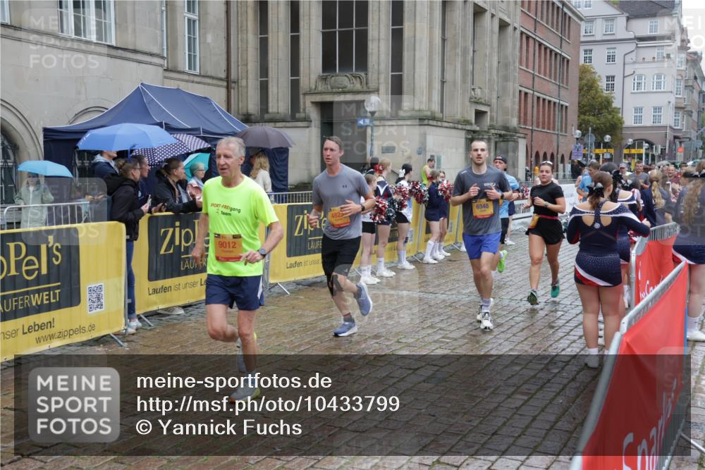 13.09.2026 - Kiel Lauf Yannick Fuchs http://msf.ph/oto/10433799 13.09.2026 11:43:21 Ziel 9569 meine-sportfotos.de