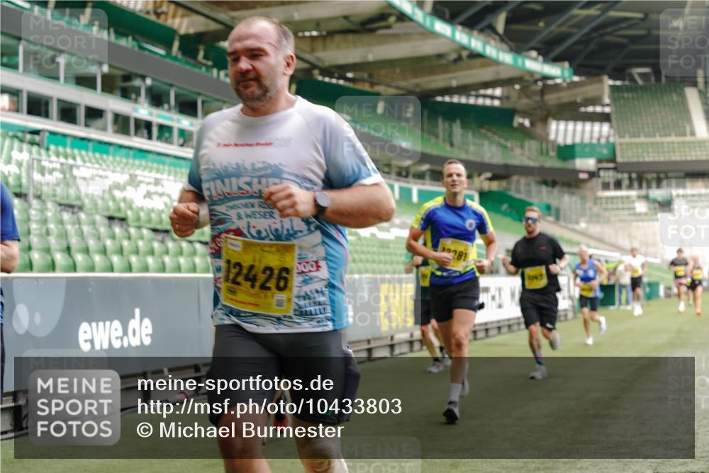 13.09.2026 - 21. swb-Marathon Bremen Michael Burmester http://msf.ph/oto/10433803 13.09.2026 10:24:40 Laufen im Stadion 10143, 10235, 10312, 10328, 10336, 10337, 10341, 10358, 10456, 10520, 10592, 10593, 10618, 10632, 10775, 10782, 10816, 10861, 10972, 10988, 11042, 11108, 11143, 11201, 11265, 11373, 11375, 11426, 11442, 11468, 11527, 11607, 11615, 11628, 11630, 11632, 11704, 11713, 11758, 11779, 11826, 11895, 11903, 11948, 12053, 12144, 12246, 12281, 12339, 12404, 12406, 12426, 12442, 12468, 12469, 12477, 12525, 13520, 13563, 13566, 13580, 13585, 13586 meine-sportfotos.de