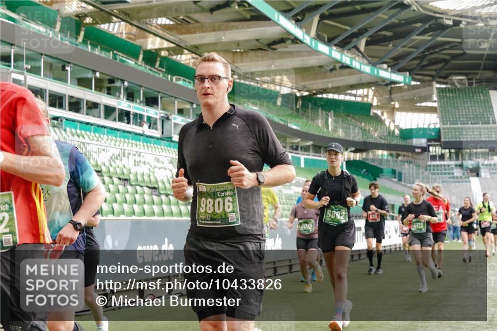 13.09.2026 - 21. swb-Marathon Bremen Michael Burmester http://msf.ph/oto/10433826 13.09.2026 13:31:34 Laufen im Stadion 122, 224, 295, 297, 344, 386, 487, 617, 639, 806, 840, 965, 1114, 1133, 1142, 1310, 1314, 1326, 1329, 1427, 1529, 1775, 1801, 1810, 1811, 1869, 1892, 1897, 1904, 2216, 2242, 2249, 2253, 2270, 2274, 2344, 2368, 2372, 2523, 2556, 2615, 2629, 2637, 2643, 2677, 2719, 2726, 2869, 2871, 2877, 2918, 2945, 2952, 2994, 3038, 3094, 3101, 3140, 3223, 3227, 3350, 3379, 3401, 3426, 3572, 3644, 3723, 3736, 3746, 3873, 3876, 3918, 3944, 3960, 4162, 4309, 4460, 111 meine-sportfotos.de