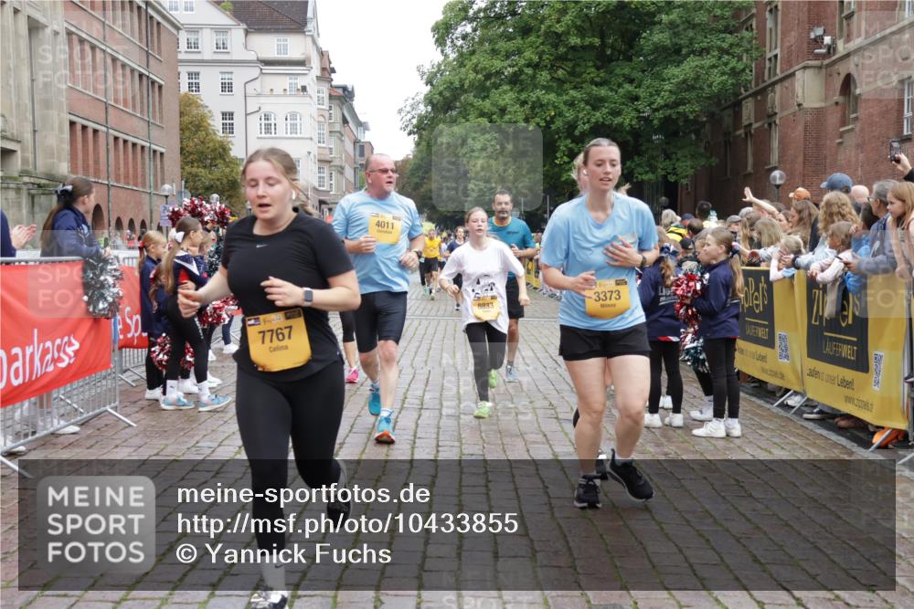13.09.2026 - Kiel Lauf Yannick Fuchs http://msf.ph/oto/10433855 13.09.2026 09:47:38 Ziel 466, 591, 3373, 3629, 4011, 4400, 4479, 4480, 4952, 5517, 6072, 6639, 6696, 7767, 8503, 8540, 8777, 8833, 9528, 9697, 9936, 10789, 544, 1235, 1324, 2587, 2870, 3192, 3629, 5167, 6575, 7461, 8231, 8524, 9091, 9634, 10076, 10224, 10555, 10742, 10744, 11862, 11964, 12635, 122, 218, 390, 1743, 2241, 2755, 3735, 3812, 4103, 4225, 4288, 4365, 4460, 5215, 6078, 6809, 6942, 7258, 8096, 10823, 11396, 11654, 12007, 12099, 12167, 12393, 1402, 2759, 2779 meine-sportfotos.de