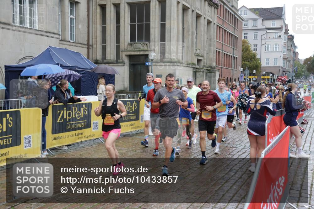 13.09.2026 - Kiel Lauf Yannick Fuchs http://msf.ph/oto/10433857 13.09.2026 11:43:26 Ziel 9569 meine-sportfotos.de