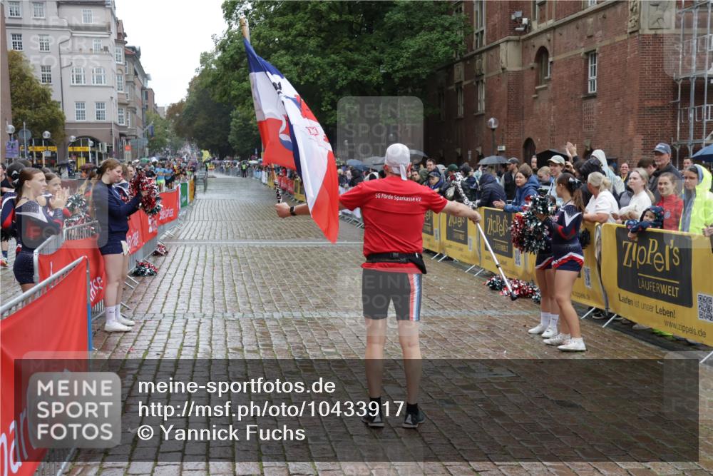 13.09.2026 - Kiel Lauf Yannick Fuchs http://msf.ph/oto/10433917 13.09.2026 11:43:36 Ziel 9569 meine-sportfotos.de