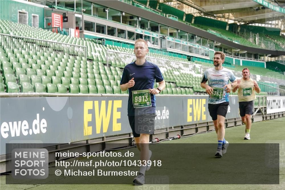 13.09.2026 - 21. swb-Marathon Bremen Michael Burmester http://msf.ph/oto/10433918 13.09.2026 13:31:48 Laufen im Stadion 122, 224, 295, 344, 350, 386, 487, 490, 617, 639, 690, 806, 840, 965, 1114, 1133, 1142, 1310, 1314, 1326, 1329, 1427, 1529, 1775, 1801, 1869, 1892, 1897, 1904, 1923, 2216, 2242, 2253, 2270, 2274, 2320, 2344, 2368, 2372, 2456, 2514, 2523, 2556, 2629, 2637, 2643, 2649, 2677, 2719, 2726, 2848, 2869, 2871, 2877, 2918, 2945, 2952, 2994, 3038, 3094, 3101, 3140, 3223, 3350, 3379, 3401, 3426, 3572, 3644, 3723, 3736, 3746, 3873, 3876, 3918, 3944, 3960, 4162, 4309, 4460, 111 meine-sportfotos.de