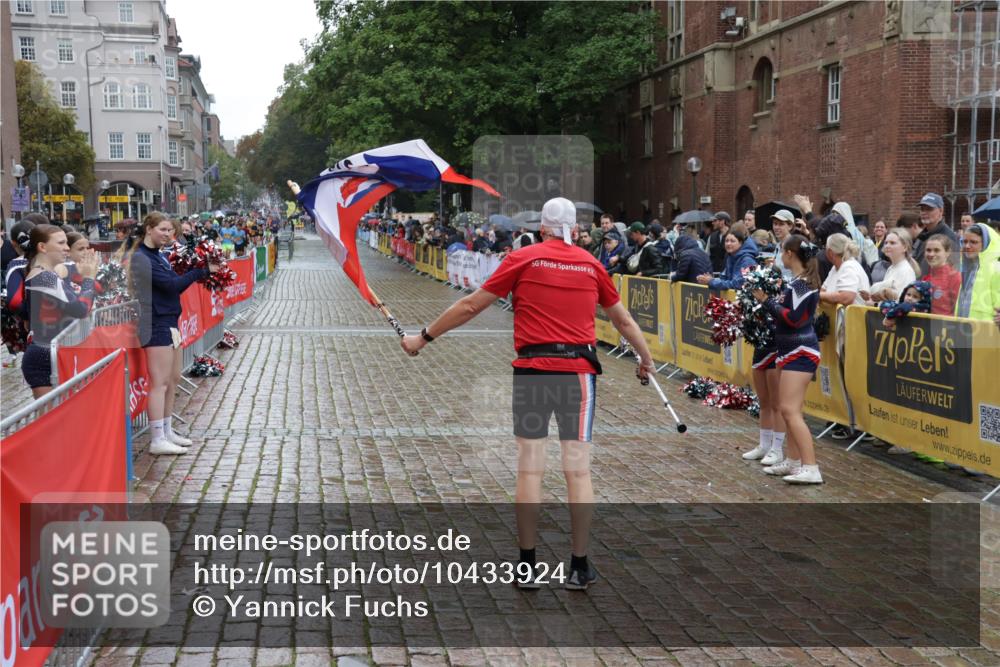 13.09.2026 - Kiel Lauf Yannick Fuchs http://msf.ph/oto/10433924 13.09.2026 11:43:36 Ziel 9569 meine-sportfotos.de