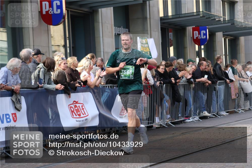 13.09.2026 - 21. swb-Marathon Bremen Strokosch-Dieckow http://msf.ph/oto/10433929 13.09.2026 13:12:59 Ziel 280, 313, 621, 779, 987, 1207, 2130, 2360, 2498, 2962, 3566, 3625, 4582, 5345, 5769, 6038, 6394, 6407, 7874, 8197, 8291, 8464, 8477, 8568, 8963, 9092, 868, 1513, 2350, 2442, 2559, 2801, 2858, 3988, 4605, 5379, 5965, 6349, 8029, 8419, 8798, 9217, 9775, 13106, 13140 meine-sportfotos.de