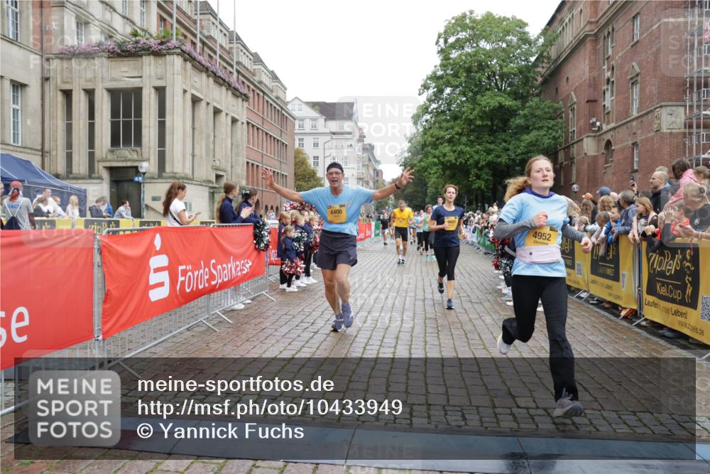 13.09.2026 - Kiel Lauf Yannick Fuchs http://msf.ph/oto/10433949 13.09.2026 09:47:44 Ziel 390, 466, 3373, 3735, 4011, 4103, 4365, 4400, 4460, 4479, 4952, 6078, 7767, 8096, 8503, 8833, 9528, 9697, 11654, 12099, 544, 591, 1235, 1324, 2587, 2870, 3192, 3629, 4480, 5167, 5517, 6072, 6575, 6639, 6696, 7461, 8231, 8503, 8524, 8540, 8777, 9091, 9634, 9936, 10076, 10555, 10789, 11964, 12635, 122, 218, 366, 1713, 1743, 2241, 2755, 3812, 4225, 4288, 4467, 4710, 5215, 6242, 6809, 6942, 7258, 9694, 10823, 11396, 12007, 12167, 12393, 2587, 7461, 9091 meine-sportfotos.de