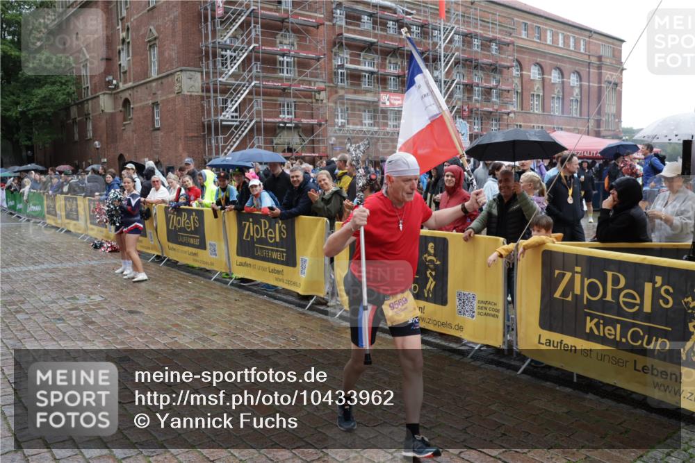 13.09.2026 - Kiel Lauf Yannick Fuchs http://msf.ph/oto/10433962 13.09.2026 11:43:41 Ziel 9569, 9569 meine-sportfotos.de