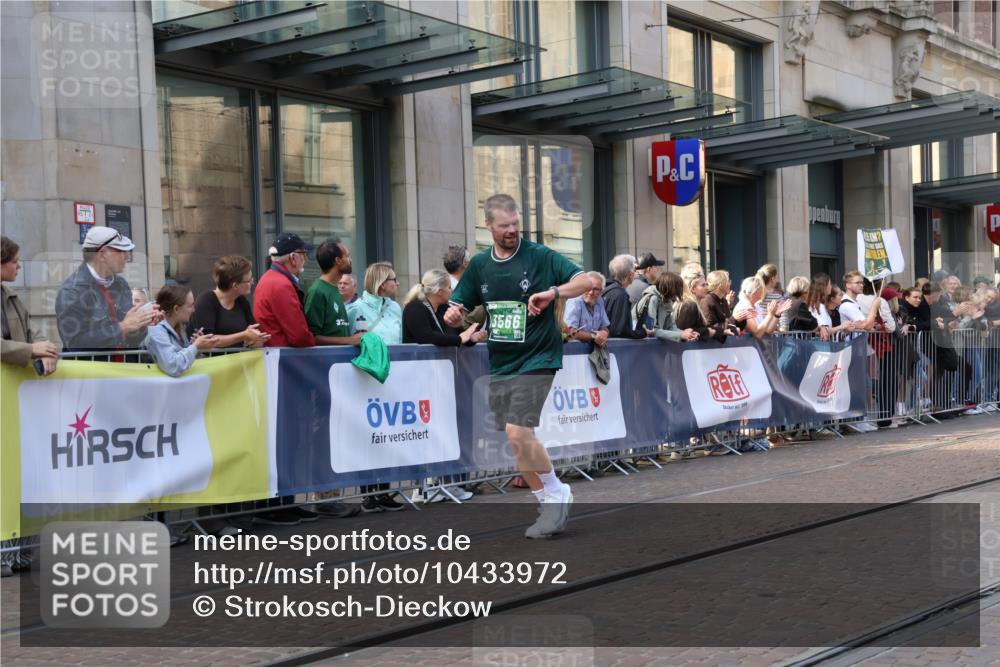 13.09.2026 - 21. swb-Marathon Bremen Strokosch-Dieckow http://msf.ph/oto/10433972 13.09.2026 13:13:00 Ziel 280, 313, 621, 779, 987, 1207, 2130, 2360, 2498, 2962, 3566, 3625, 4582, 5345, 5769, 6038, 6394, 6407, 7874, 8197, 8291, 8464, 8477, 8568, 8963, 9092, 868, 1513, 2350, 2442, 2559, 2801, 2858, 3988, 4605, 5379, 5965, 6349, 8029, 8419, 8798, 9217, 9775, 13106, 13140 meine-sportfotos.de