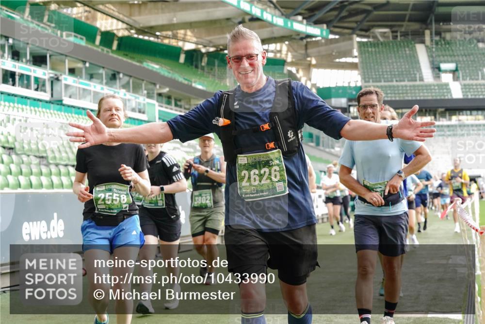 13.09.2026 - 21. swb-Marathon Bremen Michael Burmester http://msf.ph/oto/10433990 13.09.2026 13:32:48 Laufen im Stadion 155, 344, 350, 386, 487, 490, 594, 617, 690, 765, 786, 787, 965, 1001, 1051, 1133, 1142, 1292, 1310, 1326, 1377, 1427, 1591, 1592, 1801, 1869, 1892, 1897, 1904, 1923, 2077, 2132, 2226, 2230, 2231, 2253, 2270, 2274, 2320, 2344, 2374, 2399, 2400, 2456, 2514, 2523, 2539, 2556, 2616, 2630, 2649, 2718, 2726, 2769, 2848, 2945, 2982, 3014, 3140, 3223, 3350, 3379, 3572, 3601, 3614, 3644, 3736, 3746, 3797, 3901, 3944, 3952, 3960, 4309, 4460 meine-sportfotos.de