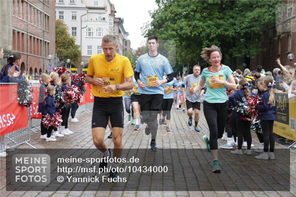 13.09.2026 - Kiel Lauf Yannick Fuchs http://msf.ph/oto/10434000 13.09.2026 09:47:47 Ziel 390, 466, 1743, 3735, 4011, 4103, 4365, 4400, 4460, 4479, 4952, 5215, 6078, 8096, 8833, 9528, 9697, 10823, 11396, 11654, 12099, 466, 544, 591, 1235, 1324, 2587, 2870, 3192, 3373, 3629, 4011, 4480, 5167, 5517, 6072, 6575, 6639, 6696, 7767, 8231, 8503, 8524, 8540, 8777, 8833, 9634, 9936, 10076, 10555, 10789, 12635, 122, 218, 366, 1227, 1713, 2241, 2755, 3812, 4225, 4288, 4467, 4710, 6242, 6809, 6942, 7258, 9694, 12007, 12167, 12393, 1235, 2587, 5167, 7461, 8524, 9091, 10076 meine-sportfotos.de