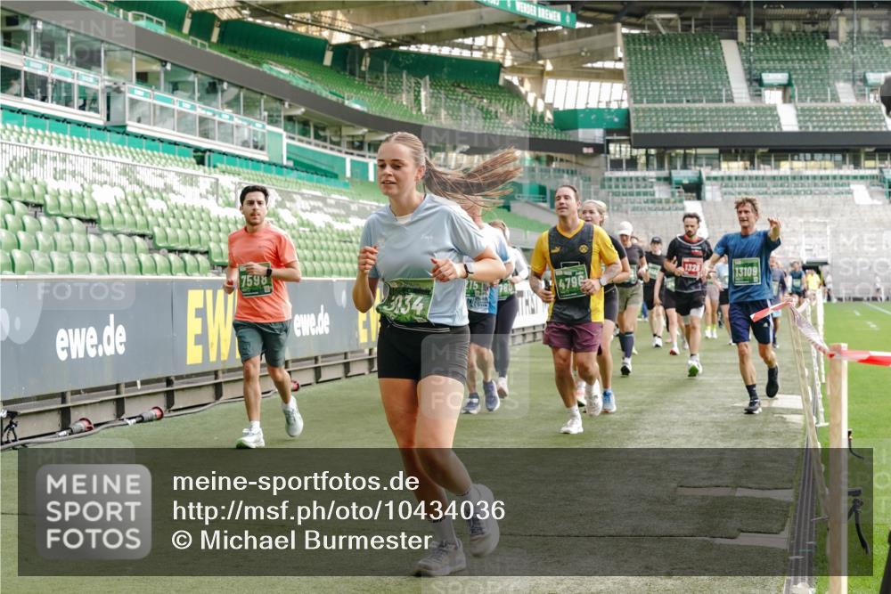 13.09.2026 - 21. swb-Marathon Bremen Michael Burmester http://msf.ph/oto/10434036 13.09.2026 13:32:53 Laufen im Stadion 155, 344, 350, 386, 487, 490, 594, 617, 690, 765, 786, 787, 1001, 1051, 1133, 1142, 1292, 1310, 1326, 1377, 1427, 1591, 1592, 1760, 1801, 1869, 1892, 1897, 1904, 1923, 2077, 2132, 2226, 2230, 2231, 2253, 2270, 2274, 2320, 2344, 2374, 2399, 2400, 2456, 2514, 2515, 2523, 2539, 2556, 2616, 2630, 2649, 2718, 2726, 2769, 2848, 2945, 2982, 3014, 3140, 3223, 3350, 3379, 3443, 3572, 3601, 3614, 3644, 3736, 3746, 3797, 3901, 3911, 3944, 3952, 3960, 4309, 4460 meine-sportfotos.de