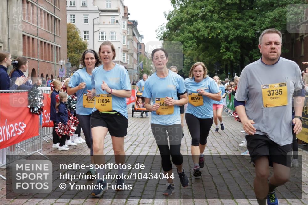 13.09.2026 - Kiel Lauf Yannick Fuchs http://msf.ph/oto/10434044 13.09.2026 09:47:50 Ziel 218, 390, 1743, 2241, 2755, 3735, 3812, 4103, 4225, 4365, 4400, 4460, 4952, 5215, 6078, 6942, 8096, 9697, 10823, 11396, 11654, 12007, 12099, 12167, 12393, 466, 544, 591, 1324, 2870, 3192, 3373, 3629, 4011, 4479, 4480, 5517, 6072, 6575, 6639, 6696, 7767, 8231, 8503, 8540, 8777, 8833, 9528, 9634, 9936, 10555, 10789, 122, 366, 872, 1227, 1713, 4288, 4467, 4710, 6242, 6809, 7070, 7258, 7481, 8080, 9694, 1235, 2587, 5167, 7461, 8524, 9091, 10076, 10555 meine-sportfotos.de