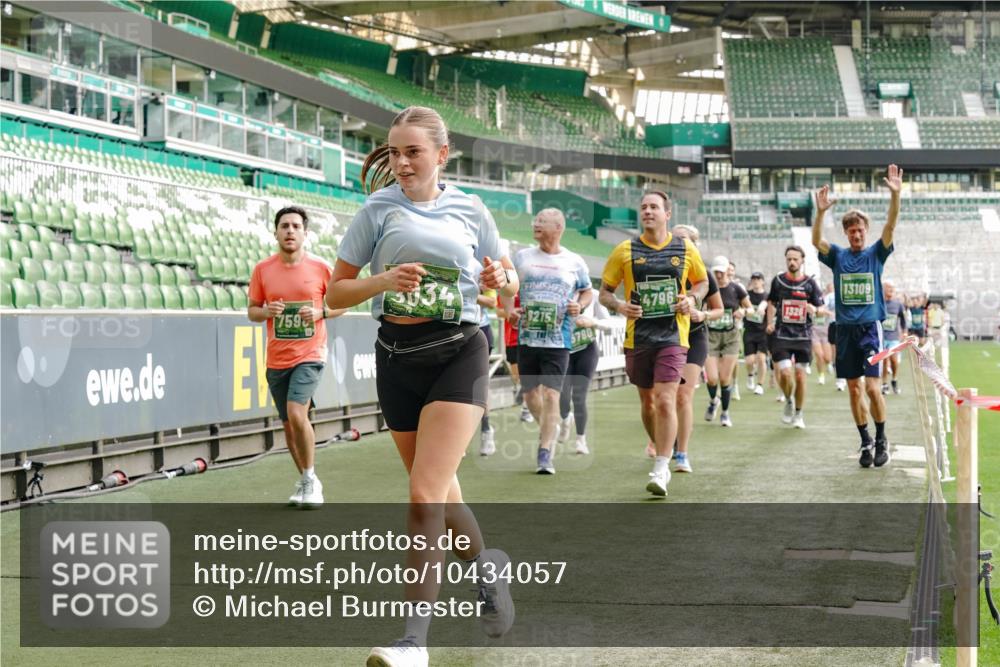 13.09.2026 - 21. swb-Marathon Bremen Michael Burmester http://msf.ph/oto/10434057 13.09.2026 13:32:53 Laufen im Stadion 155, 344, 350, 386, 487, 490, 594, 617, 690, 765, 786, 787, 1001, 1051, 1133, 1142, 1292, 1310, 1326, 1377, 1427, 1591, 1592, 1760, 1801, 1869, 1892, 1897, 1904, 1923, 2077, 2132, 2226, 2230, 2231, 2253, 2270, 2274, 2320, 2344, 2374, 2399, 2400, 2456, 2514, 2515, 2523, 2539, 2556, 2616, 2630, 2649, 2718, 2726, 2769, 2848, 2945, 2982, 3014, 3140, 3223, 3350, 3379, 3443, 3572, 3601, 3614, 3644, 3736, 3746, 3797, 3901, 3911, 3944, 3952, 3960, 4309, 4460 meine-sportfotos.de
